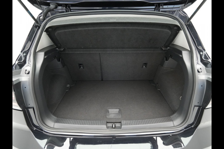 Volkswagen T-Cross 1.0 TSI 115pk Life Navigatie Trekhaak Acc Pdc Carplay Side Assist 145 Volkswagen T-Cross 1.0 TSI 115pk Life Navigatie Trekhaak Acc Pdc Carplay Side Assist 145