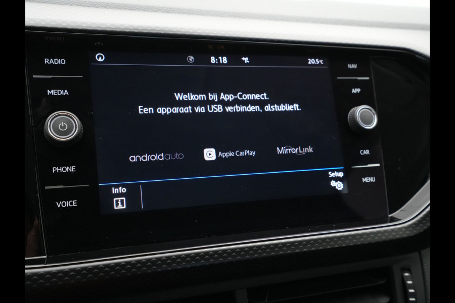 Volkswagen T-Cross 1.0 TSI 115pk Life Navigatie Trekhaak Acc Pdc Carplay Side Assist 145 Volkswagen T-Cross 1.0 TSI 115pk Life Navigatie Trekhaak Acc Pdc Carplay Side Assist 145