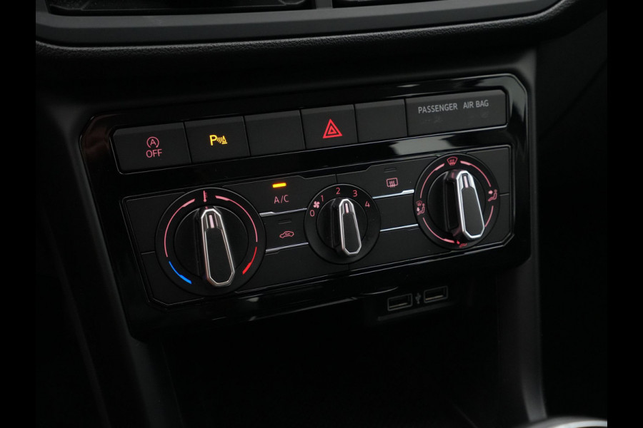 Volkswagen T-Cross 1.0 TSI 115pk Life Navigatie Trekhaak Acc Pdc Carplay Side Assist 145 Volkswagen T-Cross 1.0 TSI 115pk Life Navigatie Trekhaak Acc Pdc Carplay Side Assist 145