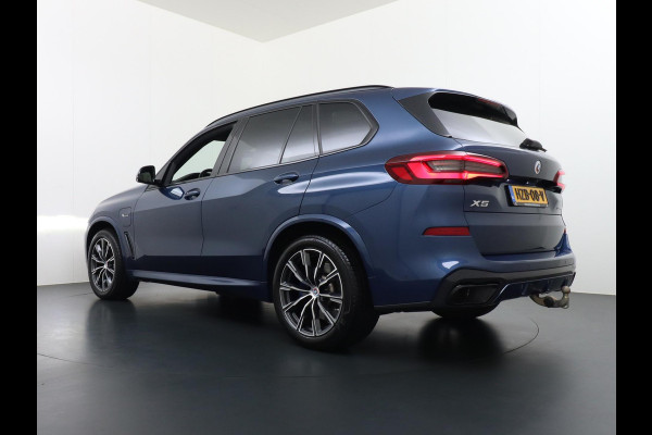 BMW X5 xDrive45e High Executive M SPORT VAN: 69.900,- VOOR: 64.440,- UW HERFSTVOORDEEL: 5.460,- M SPORT MEMORY SEAT | LASER LED | DRIV. ASS. PROFFESIONAL | PANO | 360 CAMERA | LUCHTVERING| ELEK. TREKHAAK | MEGA VOL!