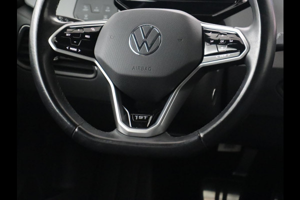 Volkswagen ID.3 First Plus 58 kWh | Automaat | Camera | Stoelverwarming | Climate control | Stuurverwarming | Adaptive cruise | Sfeerverlichting | Navigatie | LMV 19 inch