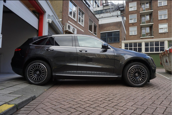 Mercedes-Benz EQC 400 4MATIC AMG Line Premium Plus 80 kWh | BTW | Adaptive Cruise | Lane Departure | 21inch | Sfeerverlichting | Mercedes garantie 04/2026 | Topstaat