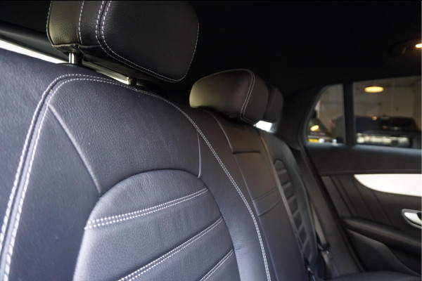 Mercedes-Benz EQC 400 4MATIC AMG Line Premium Plus 80 kWh | BTW | Adaptive Cruise | Lane Departure | 21inch | Sfeerverlichting | Mercedes garantie 04/2026 | Topstaat