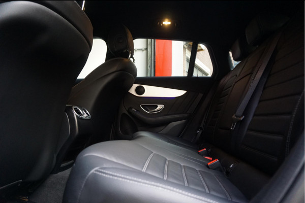 Mercedes-Benz EQC 400 4MATIC AMG Line Premium Plus 80 kWh | BTW | Adaptive Cruise | Lane Departure | 21inch | Sfeerverlichting | Mercedes garantie 04/2026 | Topstaat