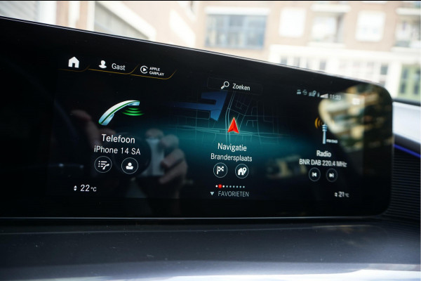 Mercedes-Benz EQC 400 4MATIC AMG Line Premium Plus 80 kWh | BTW | Adaptive Cruise | Lane Departure | 21inch | Sfeerverlichting | Mercedes garantie 04/2026 | Topstaat