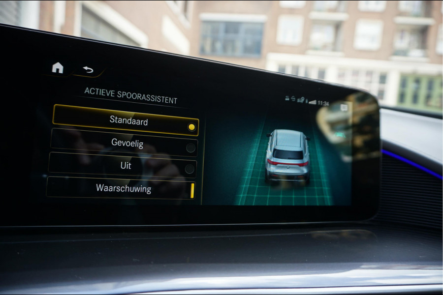 Mercedes-Benz EQC 400 4MATIC AMG Line Premium Plus 80 kWh | BTW | Adaptive Cruise | Lane Departure | 21inch | Sfeerverlichting | Mercedes garantie 04/2026 | Topstaat
