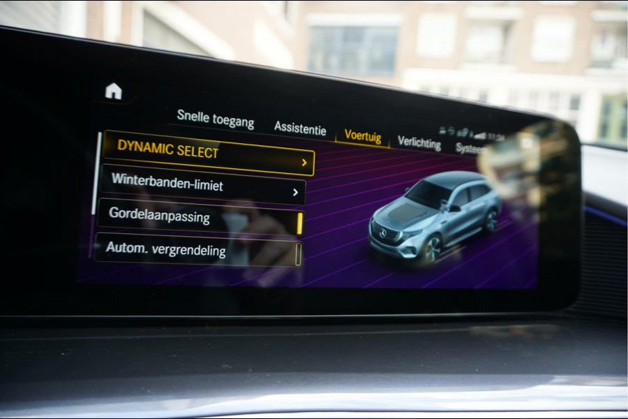 Mercedes-Benz EQC 400 4MATIC AMG Line Premium Plus 80 kWh | BTW | Adaptive Cruise | Lane Departure | 21inch | Sfeerverlichting | Mercedes garantie 04/2026 | Topstaat