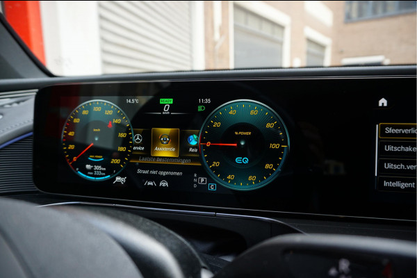 Mercedes-Benz EQC 400 4MATIC AMG Line Premium Plus 80 kWh | BTW | Adaptive Cruise | Lane Departure | 21inch | Sfeerverlichting | Mercedes garantie 04/2026 | Topstaat