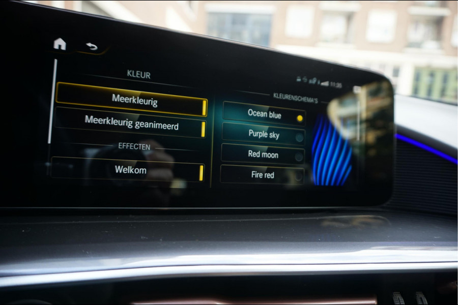 Mercedes-Benz EQC 400 4MATIC AMG Line Premium Plus 80 kWh | BTW | Adaptive Cruise | Lane Departure | 21inch | Sfeerverlichting | Mercedes garantie 04/2026 | Topstaat