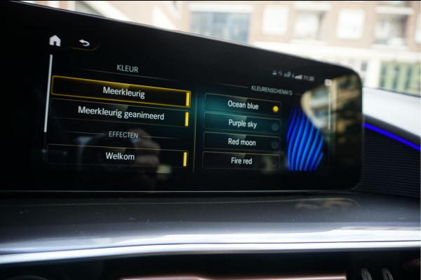 Mercedes-Benz EQC 400 4MATIC AMG Line Premium Plus 80 kWh | BTW | Adaptive Cruise | Lane Departure | 21inch | Sfeerverlichting | Mercedes garantie 04/2026 | Topstaat