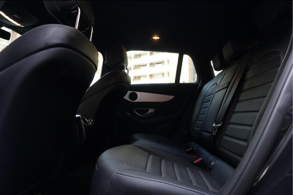 Mercedes-Benz EQC 400 4MATIC AMG Line Premium Plus 80 kWh | BTW | Adaptive Cruise | Lane Departure | 21inch | Sfeerverlichting | Mercedes garantie 04/2026 | Topstaat