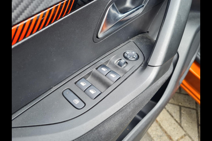 Peugeot 2008 1.2 PureTech Active Pack | Trekhaak | Automaat |