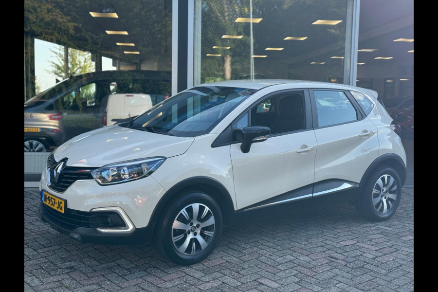 Renault Captur TCe 90 Life / Navi / LM velgen / Parkeersensoren Renault Captur TCe 90 Life / Navi / LM velgen / Parkeersensoren