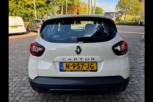 Renault Captur TCe 90 Life / Navi / LM velgen / Parkeersensoren Renault Captur TCe 90 Life / Navi / LM velgen / Parkeersensoren