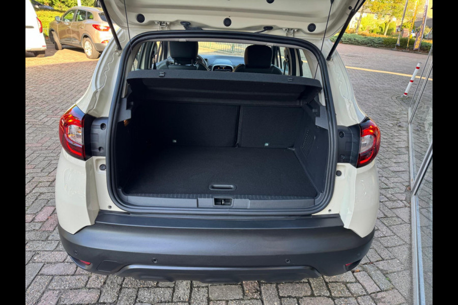 Renault Captur TCe 90 Life / Navi / LM velgen / Parkeersensoren Renault Captur TCe 90 Life / Navi / LM velgen / Parkeersensoren
