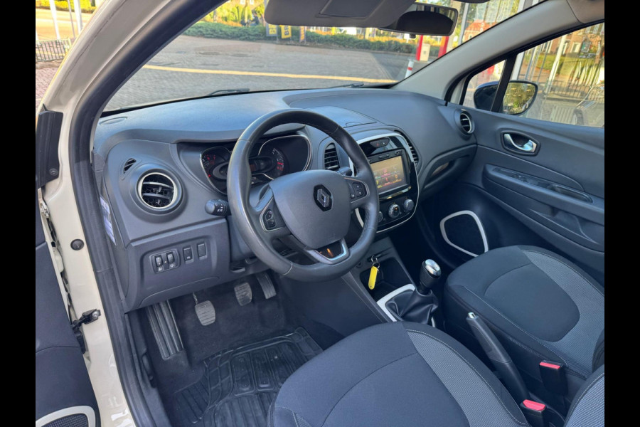 Renault Captur TCe 90 Life / Navi / LM velgen / Parkeersensoren Renault Captur TCe 90 Life / Navi / LM velgen / Parkeersensoren
