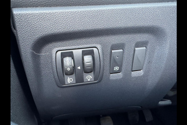 Renault Captur TCe 90 Life / Navi / LM velgen / Parkeersensoren Renault Captur TCe 90 Life / Navi / LM velgen / Parkeersensoren
