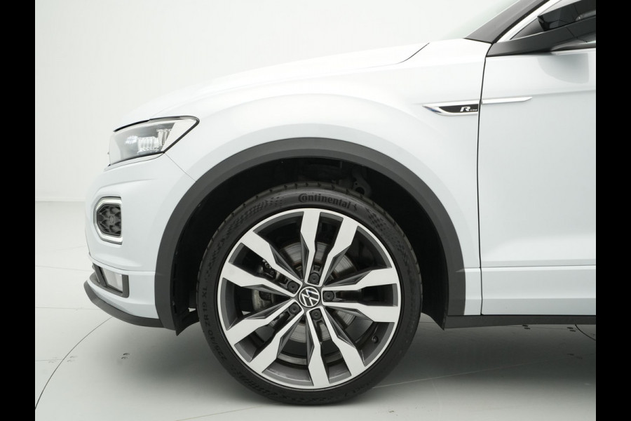 Volkswagen T-Roc 1.5 TSI 150pk DSG R-Line Business Navigatie Carplay Camera 19" velgen Trekhaak Keyless 173