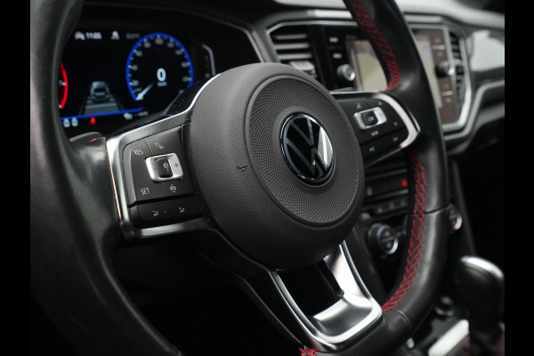 Volkswagen T-Roc 1.5 TSI 150pk DSG R-Line Business Navigatie Carplay Camera 19" velgen Trekhaak Keyless 173