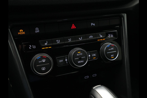Volkswagen T-Roc 1.5 TSI 150pk DSG R-Line Business Navigatie Carplay Camera 19" velgen Trekhaak Keyless 173