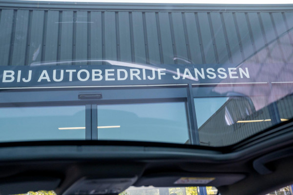 Opel Corsa 1.2 Level 4 | Prijs rijklaar incl. 12 mnd garantie | Glazen dak Stoel/stuurverwarming Carplay Lmv 17"