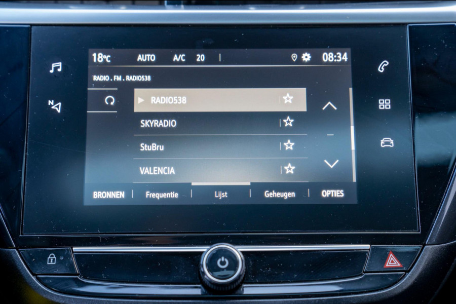 Opel Corsa 1.2 Level 4 | Prijs rijklaar incl. 12 mnd garantie | Glazen dak Stoel/stuurverwarming Carplay Lmv 17"