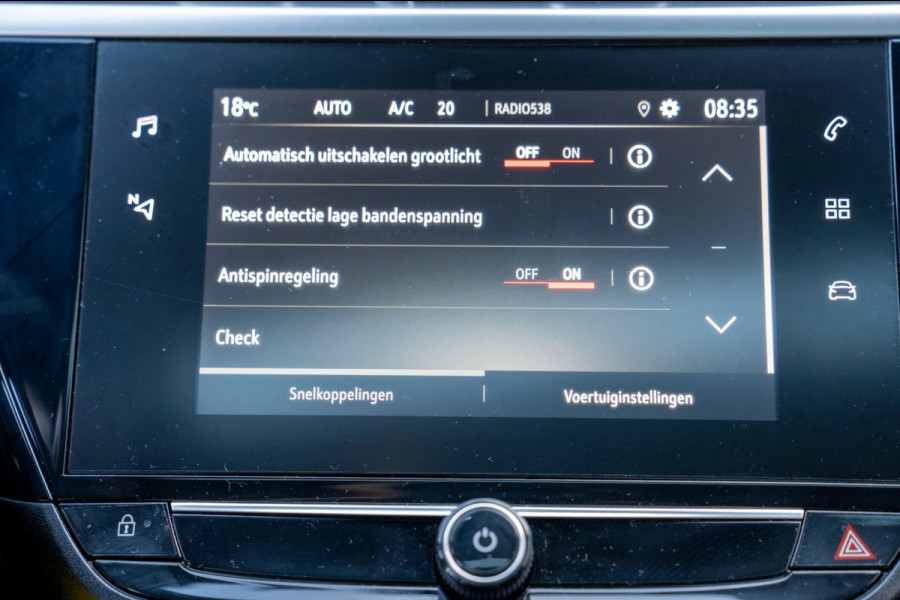 Opel Corsa 1.2 Level 4 | Prijs rijklaar incl. 12 mnd garantie | Glazen dak Stoel/stuurverwarming Carplay Lmv 17"