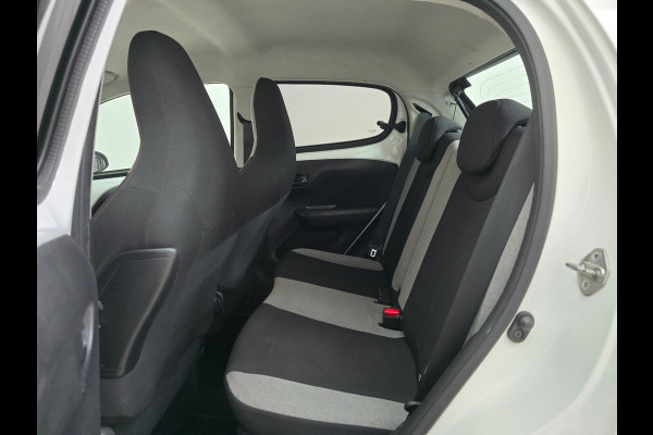 Citroën C1 Occasion 1.0 VTi Shine | Leuke uitvoering! | Tweedehands Citroen C1 in wit met parkeercamera | Bluetooth | Airco | Vol