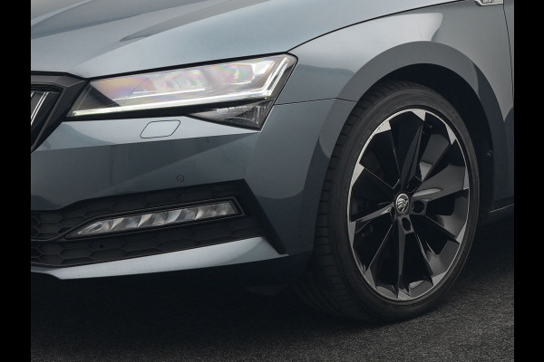 Škoda Superb Combi 1.4 TSI iV Sportline Plug In Hybrid 218pk Dealer O.H PHEV | Adaptive Cruise | 360 Camera | Alcantara Sportstoelen Memory | Canton Audio | 19"L.M | Virtual | Keyless |