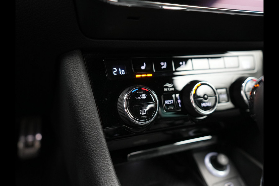 Škoda Superb Combi 1.4 TSI iV Sportline Plug In Hybrid 218pk Dealer O.H PHEV | Adaptive Cruise | 360 Camera | Alcantara Sportstoelen Memory | Canton Audio | 19"L.M | Virtual | Keyless |