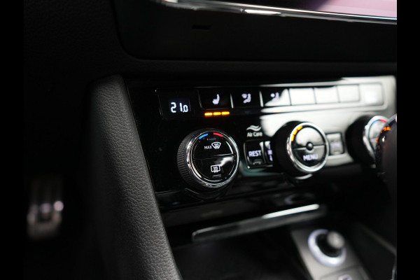 Škoda Superb Combi 1.4 TSI iV Sportline Plug In Hybrid 218pk Dealer O.H PHEV | Adaptive Cruise | 360 Camera | Alcantara Sportstoelen Memory | Canton Audio | 19"L.M | Virtual | Keyless |