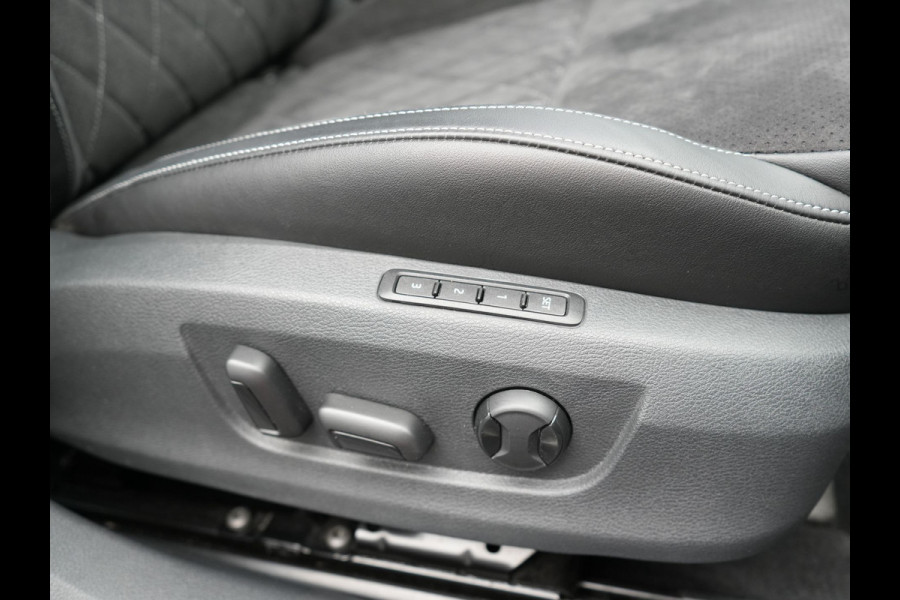 Škoda Superb Combi 1.4 TSI iV Sportline Plug In Hybrid 218pk Dealer O.H PHEV | Adaptive Cruise | 360 Camera | Alcantara Sportstoelen Memory | Canton Audio | 19"L.M | Virtual | Keyless |