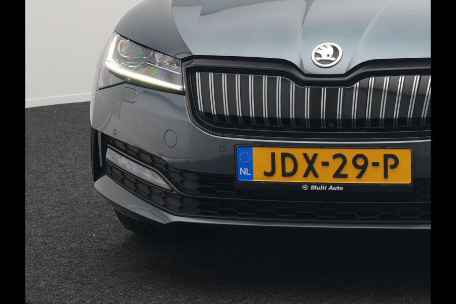 Škoda Superb Combi 1.4 TSI iV Sportline Plug In Hybrid 218pk Dealer O.H PHEV | Adaptive Cruise | 360 Camera | Alcantara Sportstoelen Memory | Canton Audio | 19"L.M | Virtual | Keyless |