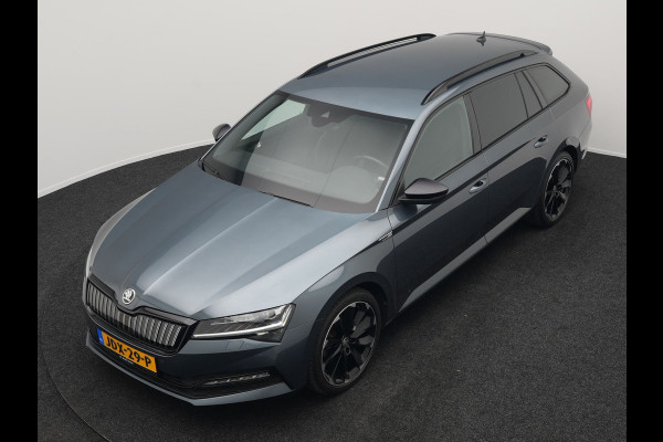Škoda Superb Combi 1.4 TSI iV Sportline Plug In Hybrid 218pk Dealer O.H PHEV | Adaptive Cruise | 360 Camera | Alcantara Sportstoelen Memory | Canton Audio | 19"L.M | Virtual | Keyless |
