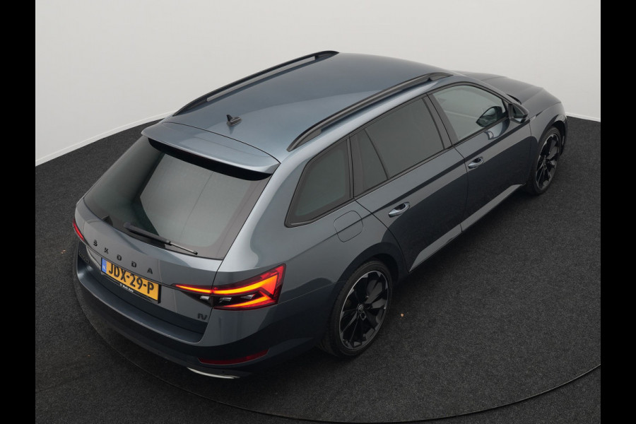 Škoda Superb Combi 1.4 TSI iV Sportline Plug In Hybrid 218pk Dealer O.H PHEV | Adaptive Cruise | 360 Camera | Alcantara Sportstoelen Memory | Canton Audio | 19"L.M | Virtual | Keyless |
