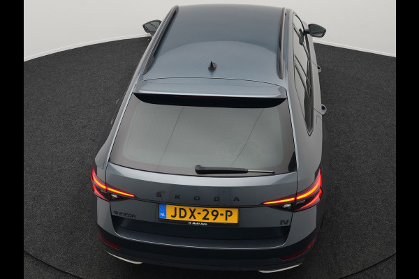 Škoda Superb Combi 1.4 TSI iV Sportline Plug In Hybrid 218pk Dealer O.H PHEV | Adaptive Cruise | 360 Camera | Alcantara Sportstoelen Memory | Canton Audio | 19"L.M | Virtual | Keyless |