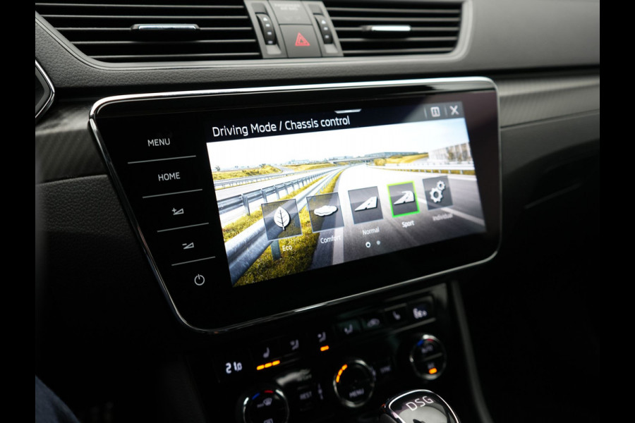 Škoda Superb Combi 1.4 TSI iV Sportline Plug In Hybrid 218pk Dealer O.H PHEV | Adaptive Cruise | 360 Camera | Alcantara Sportstoelen Memory | Canton Audio | 19"L.M | Virtual | Keyless |