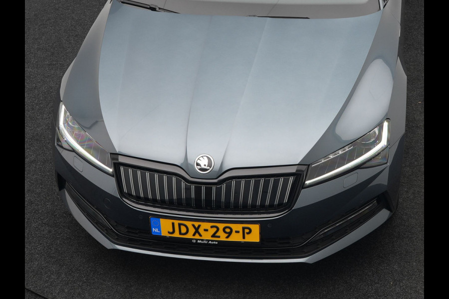 Škoda Superb Combi 1.4 TSI iV Sportline Plug In Hybrid 218pk Dealer O.H PHEV | Adaptive Cruise | 360 Camera | Alcantara Sportstoelen Memory | Canton Audio | 19"L.M | Virtual | Keyless |