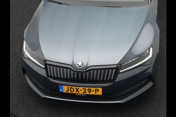 Škoda Superb Combi 1.4 TSI iV Sportline Plug In Hybrid 218pk Dealer O.H PHEV | Adaptive Cruise | 360 Camera | Alcantara Sportstoelen Memory | Canton Audio | 19"L.M | Virtual | Keyless |