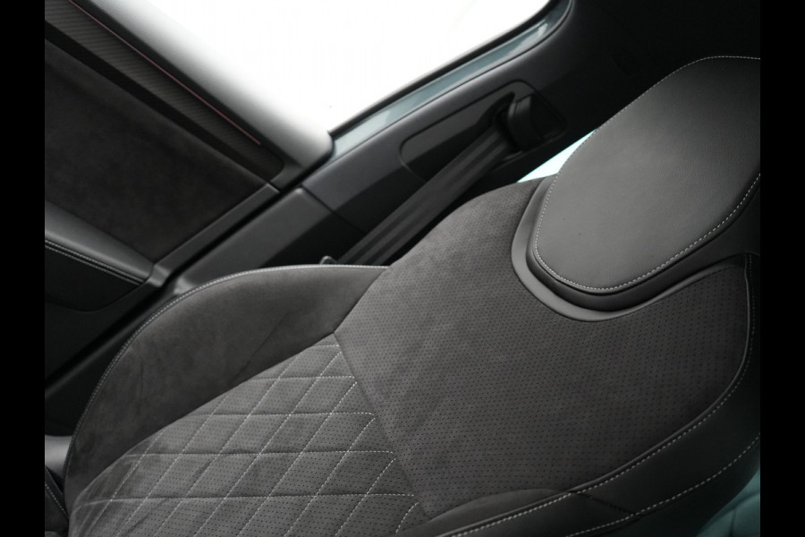 Škoda Superb Combi 1.4 TSI iV Sportline Plug In Hybrid 218pk Dealer O.H PHEV | Adaptive Cruise | 360 Camera | Alcantara Sportstoelen Memory | Canton Audio | 19"L.M | Virtual | Keyless |