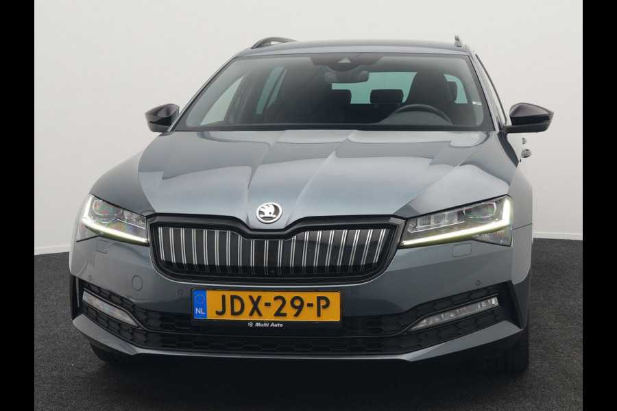 Škoda Superb Combi 1.4 TSI iV Sportline Plug In Hybrid 218pk Dealer O.H PHEV | Adaptive Cruise | 360 Camera | Alcantara Sportstoelen Memory | Canton Audio | 19"L.M | Virtual | Keyless |