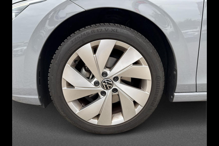 Volkswagen GOLF Variant 1.5 eTSI Business