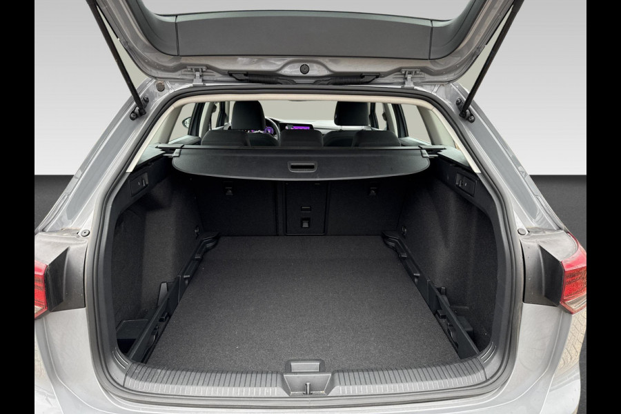 Volkswagen GOLF Variant 1.5 eTSI Business