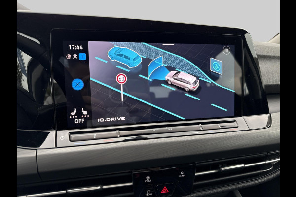 Volkswagen GOLF Variant 1.5 eTSI Business