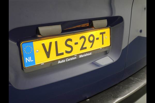 Citroën Jumpy 2.0HDI 123PK AUT-8 H1L3 120 XL 3-P Airco Cruise Control 3 persoons Schuifdeur Betonplex Lat om Lat betimmering Achterdeuren Bluetooth Euro 6 Citroën Jumpy 2.0HDI 123PK AUT-8 H1L3 120 XL 3-P Airco Cruise Control 3 persoons Schuifdeur Betonplex Lat om Lat betimmering Achterdeuren Bluetooth Euro 6