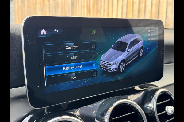 Mercedes-Benz GLC 300e 4MATIC Business Solution Automaat | Leer | Stoelverwarming | LED verlichting | Climate control | Cruise control | Achteruit