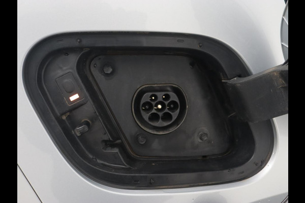 Kia Sportage 1.6 T-GDi Plug-in Hybrid AWD DynamicLine | Adaptive cruise | Camera | Carplay | Navigatie | Full LED | Parkeerhulp | Digital Cockpit | PHEV | Plug In