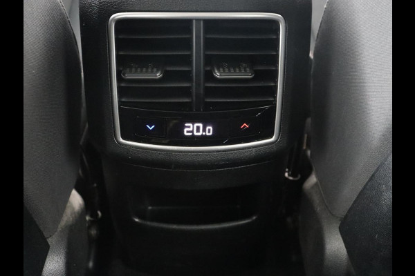 Kia Sportage 1.6 T-GDi Plug-in Hybrid AWD DynamicLine | Adaptive cruise | Camera | Carplay | Navigatie | Full LED | Parkeerhulp | Digital Cockpit | PHEV | Plug In