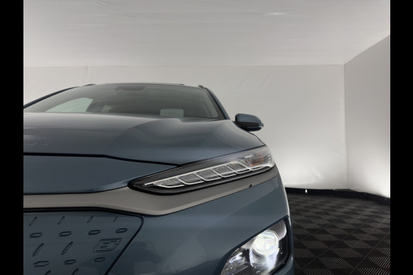 Hyundai Kona EV Premium 64 kWh [ 3-Fase ] {SOH-100%} *PANO | LEATHER | KRELL-AUDIO | HEAD-UP | FULL-LED | NAVI-FULLMAP | DAB | ADAPT.CRUISE | KEYLESS | CAMERA | BLIND-SPOT | LANE-ASSIST | DIGI-COCKPIT | COMFORT-SEATS | TOWBAR | 17''ALU*
