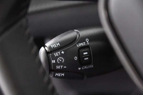 Peugeot 208 Allure *1ste eigenaar*Navigatie*Carplay*Cruise Control*